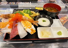 漁港へ出かけよう!泉佐野漁港(青空市場)