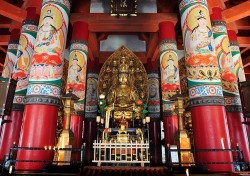 神秘と癒やしに包まれた祈りの聖地、高野山の名所めぐり