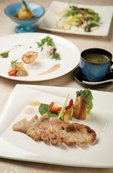 季節料理 三佳屋