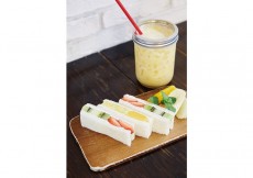 FRUITS GIFT & DESSERT CAFÉ  TSURUZAWA