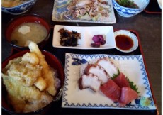 お食事処 鮮魚商 魚てつ