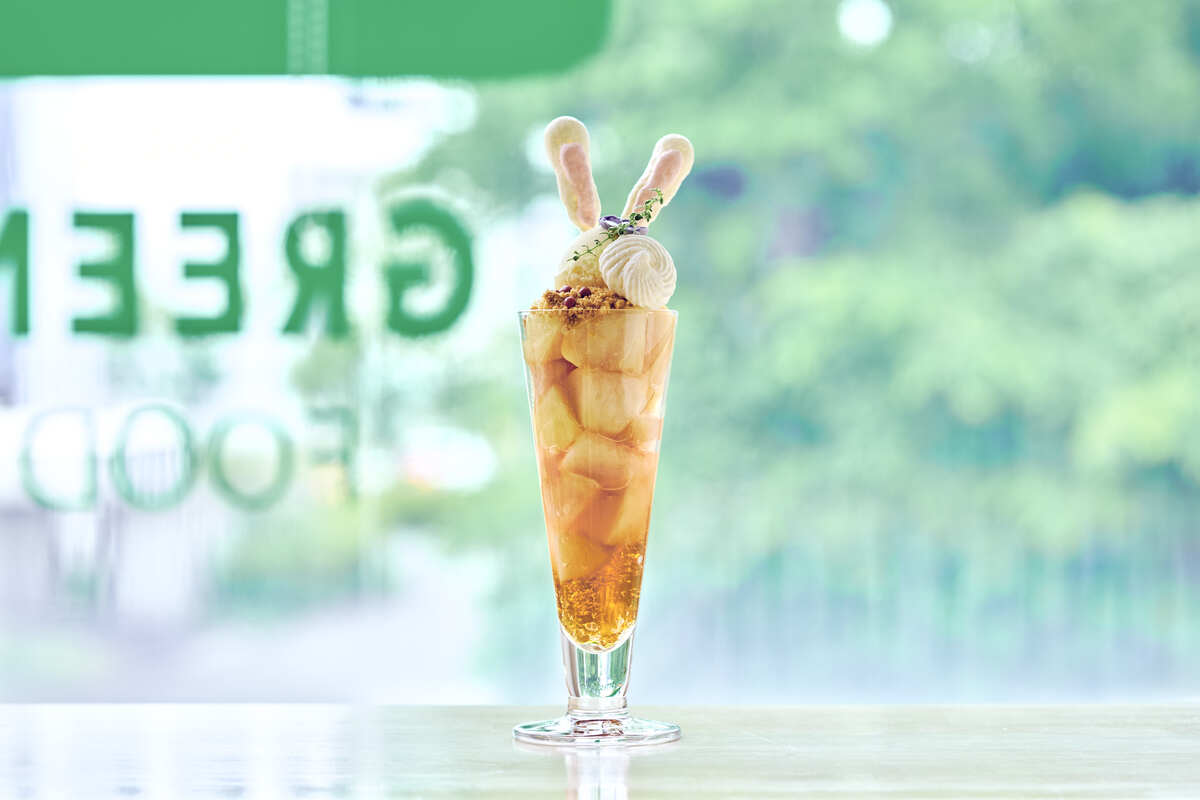 うさぎな桃パフェ