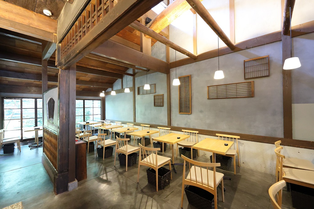 茶寮 つぼ市製茶本舗 堺本館　内装