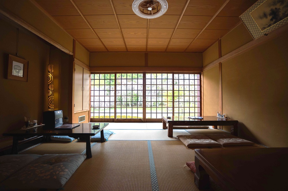 寺cafe成慶院　内装