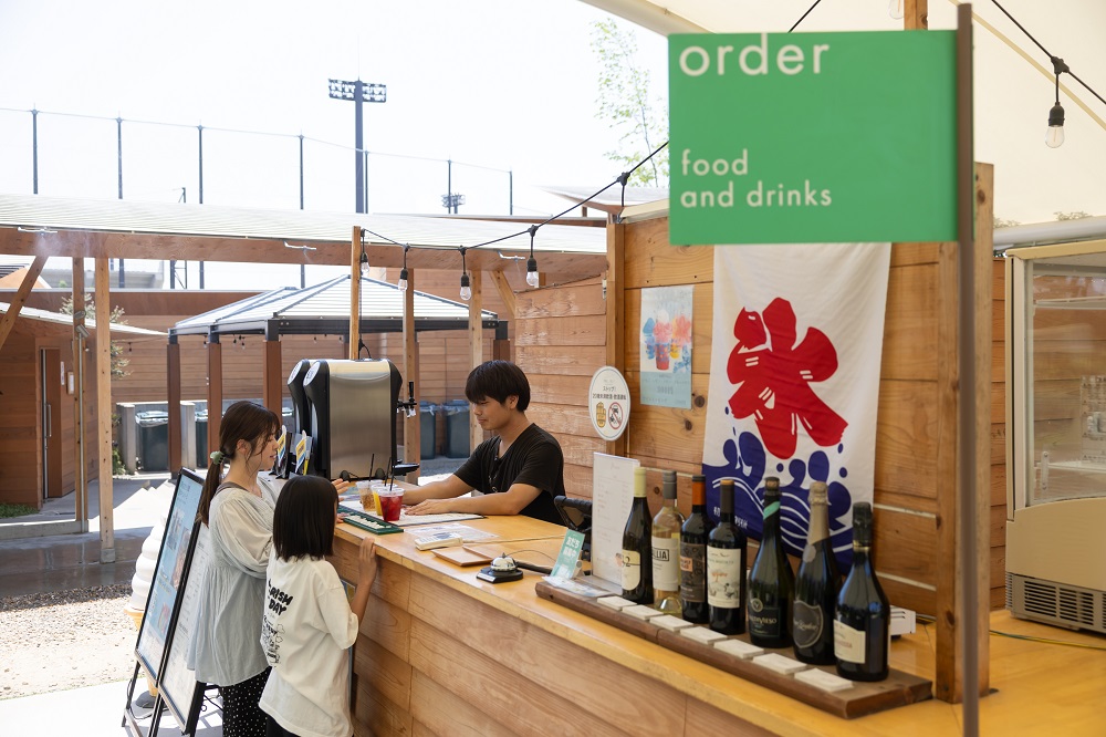フード・ドリンク販売コーナー