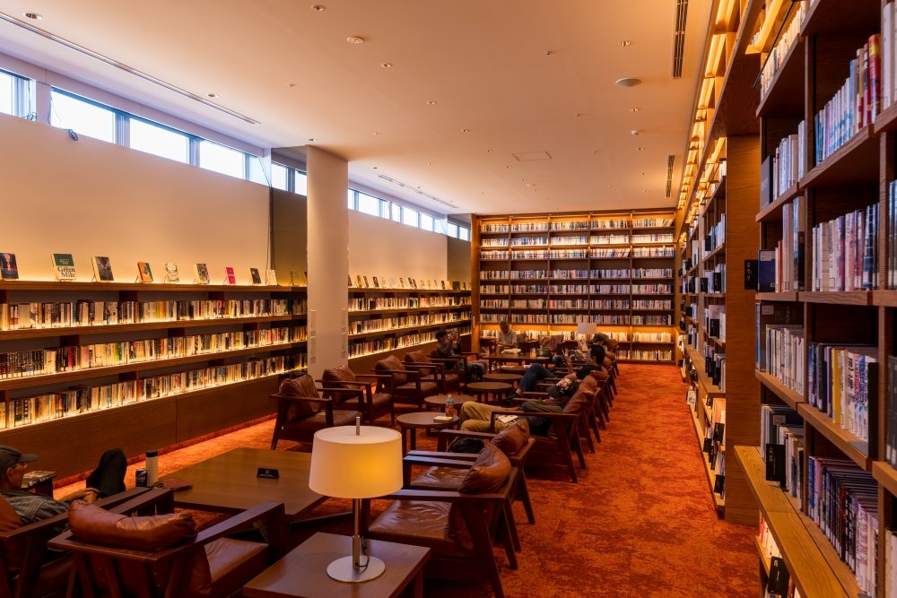 和歌山市民図書館 閲覧室