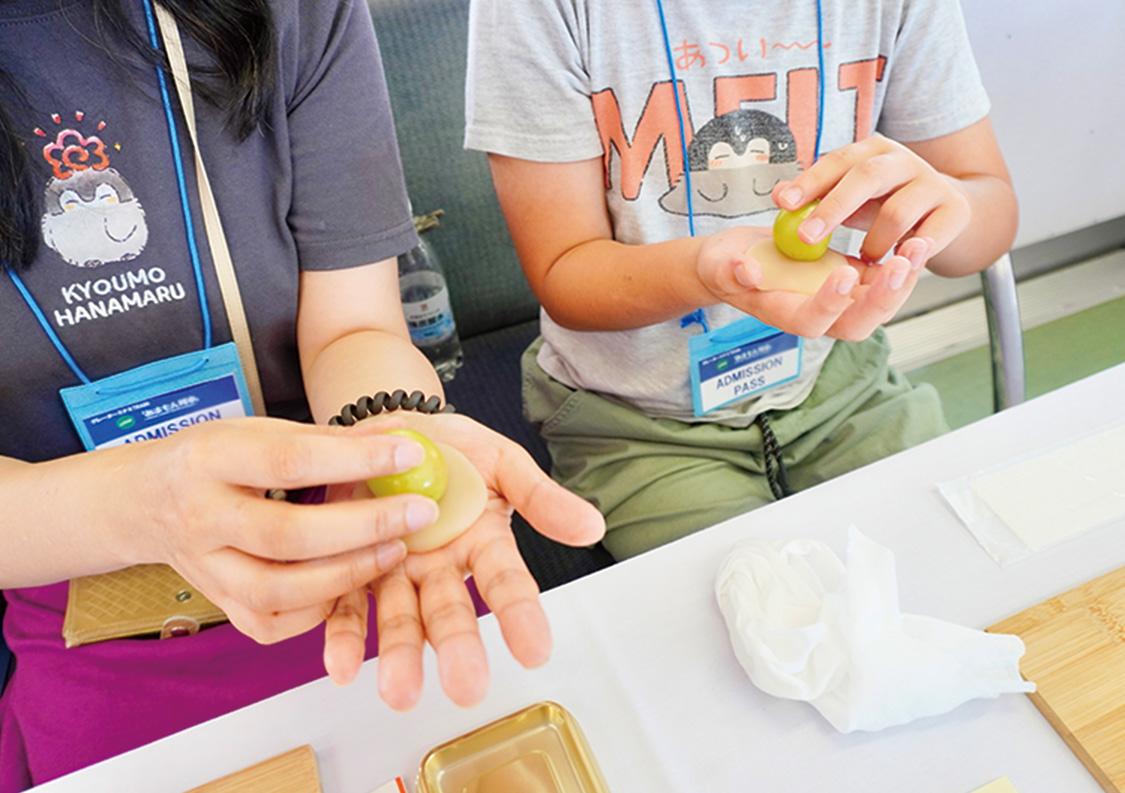 「あまもん列車」車内