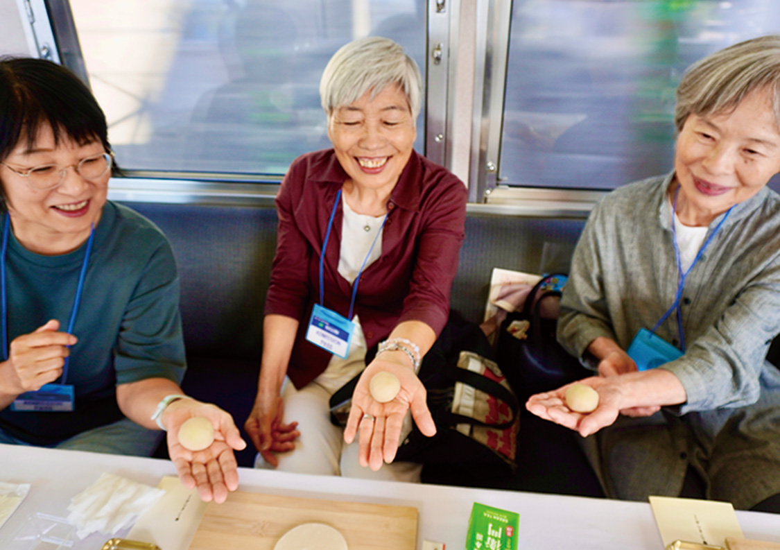 「あまもん列車」車内