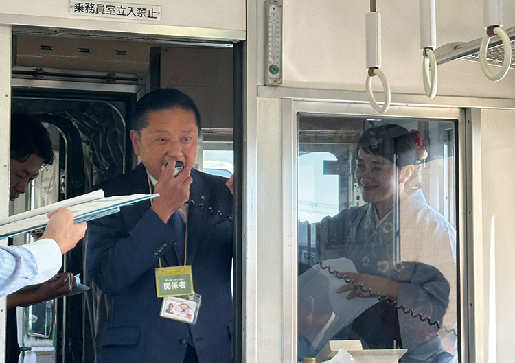 「グレーターミナミTRAIN」車内