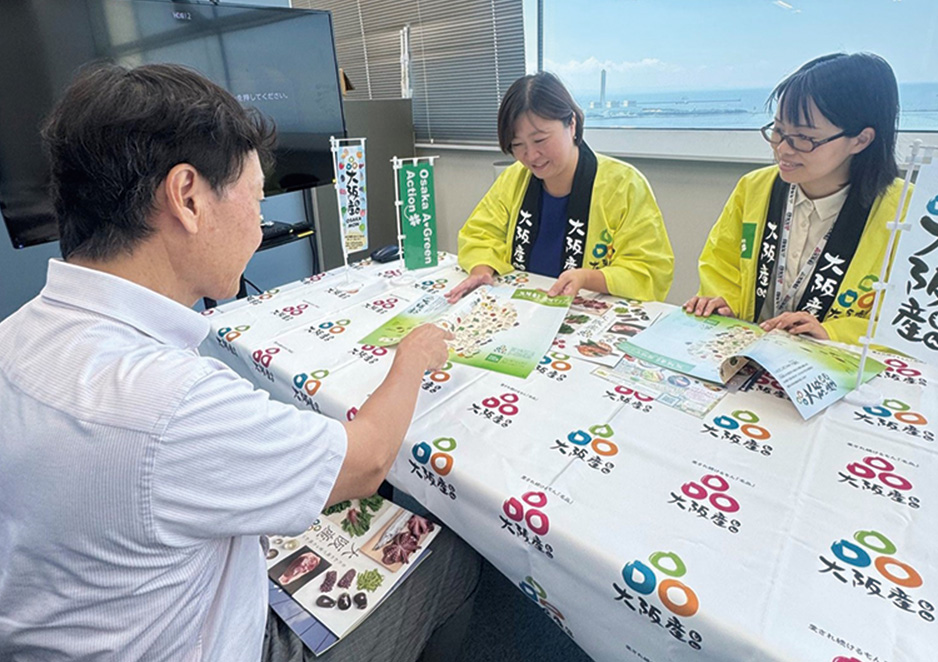 真鍋井蛙先生（日本書芸院常務理事・日本篆刻家協会理事長）　河内長野市　「小山田の桃」